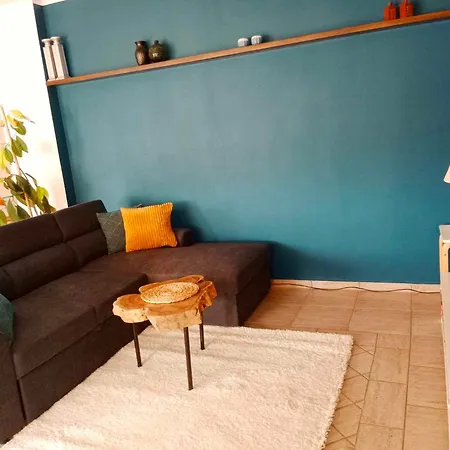 Lazarus 2bd In The Center