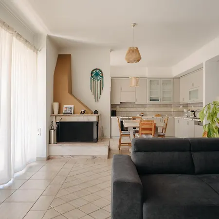 Апартаменты Lazarus 2bd In The Center Патра