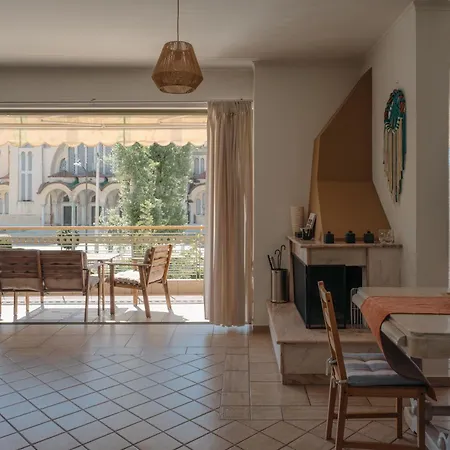 Lazarus 2bd In The Center