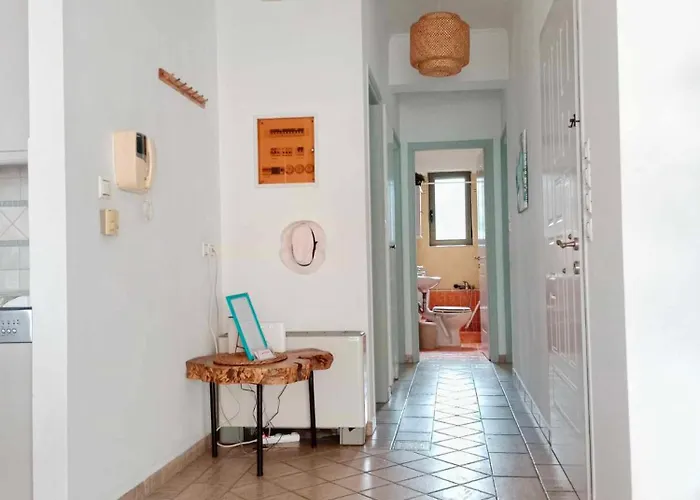 Lazarus 2bd In The Center Апартаменты