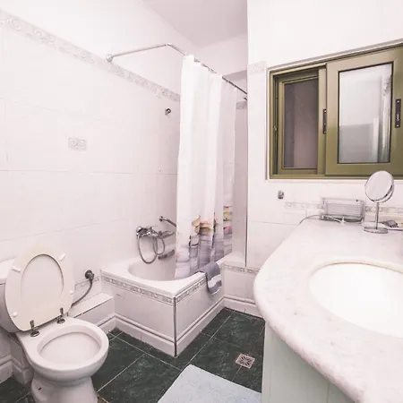 Lazarus 2bd In The Center *