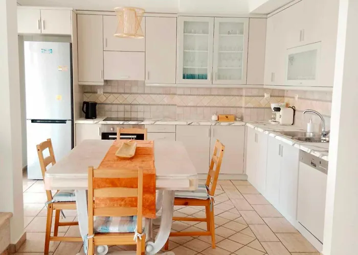 Lazarus 2bd In The Center *