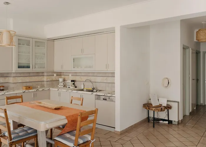 Lazarus 2bd In The Center *